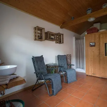With 5 Bedrooms Holiday home