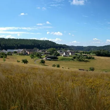 With 5 Bedrooms * Nimshuscheid